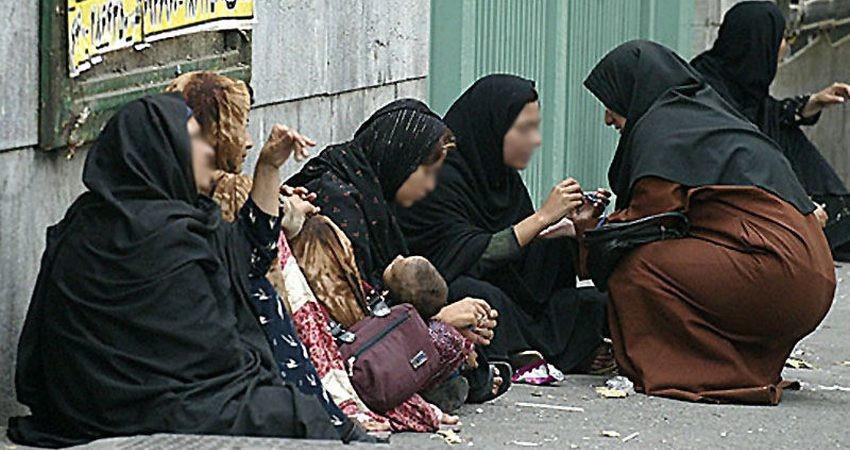 جولان فالگیرها بر سفره گردشگران همدان