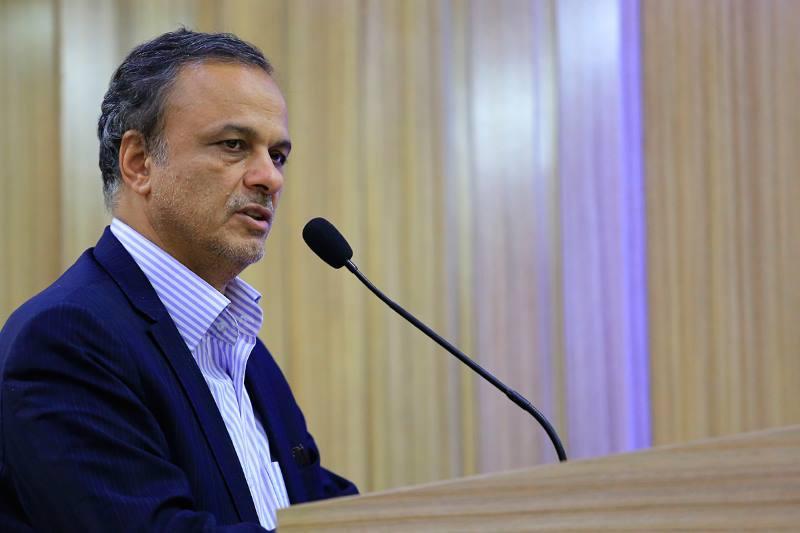 فرهنگ و اقتصاد را از هم جدا نمی دانیم ، علمای دین در راستا گسترش فرهنگ اقتصادی گام بردارند