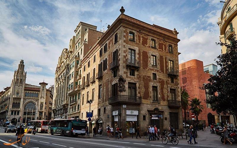 بهترین جاذبه های بارسلونا را در خیابان ویا لائتانا ببینید بهترین جاذبه های بارسلونا را در خیابان ویا لائتانا ببینید