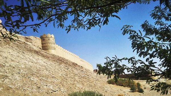 2 کوشک و مجموعه بناهای قاجاری قلعه بمپور مرمت شد 2 کوشک و مجموعه بناهای قاجاری قلعه بمپور مرمت شد