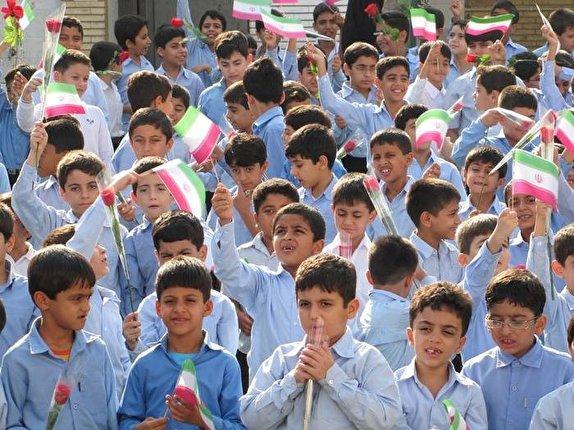 رویش جوانه های دانایی در هیاهوی مهر ماه، برچیده شدن مدارس کانکسی در کانون های زلزله آبان 96