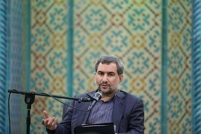 محسن اسماعیلی: تملق اطرافیان مانع از هوشیاری زمامداران محسن اسماعیلی: تملق اطرافیان مانع از هوشیاری زمامداران می شود
