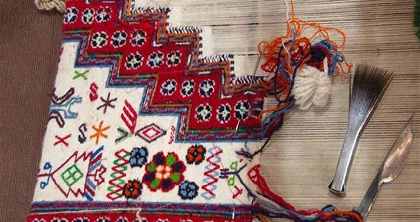 سالانه 60 هزار متر مربع گلیم در عنبران نمین تولید می شود سالانه 60 هزار متر مربع گلیم در عنبران نمین تولید می شود