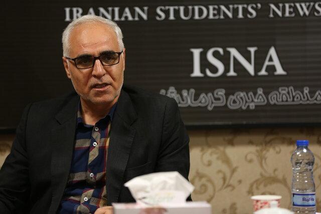 رویکرد کاهش هزینه ها و افزایش درآمدهای غیرشهریه ای را در پیش گرفته ایم