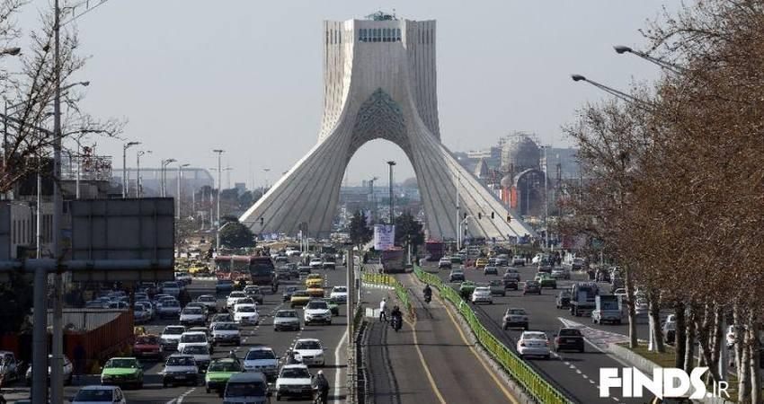 شما هم با میدان آزادی عکس یادگاری دارید؟