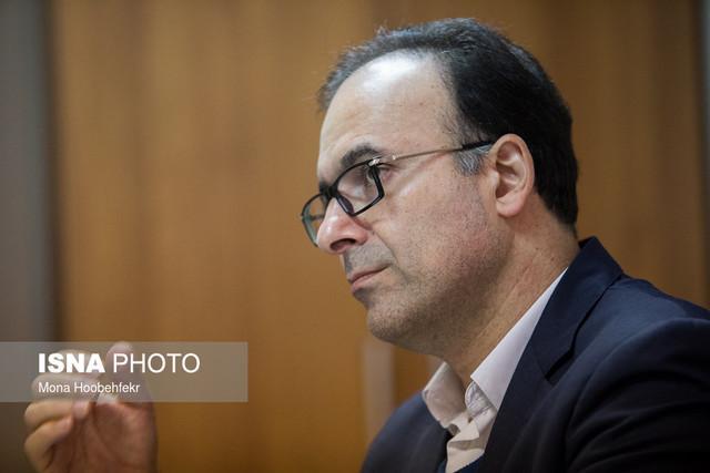 مراکز آموزش عالی حقوق را به ابتذال رسانده اند