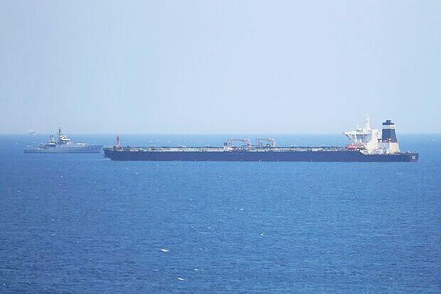 اطلاعیه شرکت ملی نفتکش درباره انفجار نفت کش ایرانی در دریای سرخ ، نشت نفت کشتی متوقف شد