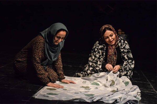 چشم انتظاری همسران شهدا سوژه یک نمایش شد چشم انتظاری همسران شهدا سوژه یک نمایش شد