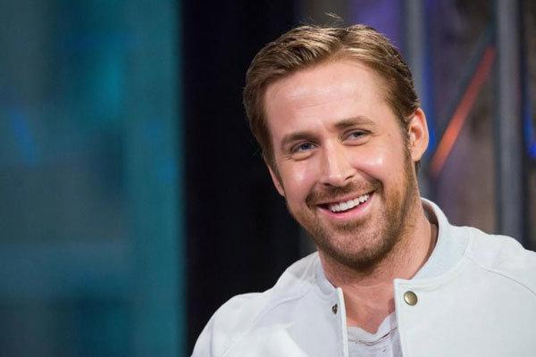 سازندگان لالا لند سراغ نیل آرمسترانگ رفتند، گاسلینگ در فضا