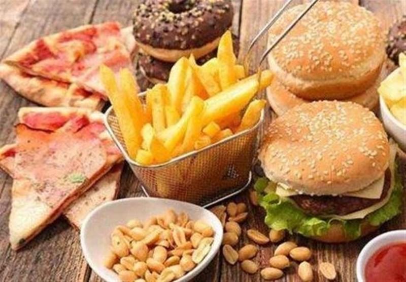غذاهای فرآوری شده چگونه باعث افزایش وزن می شوند؟