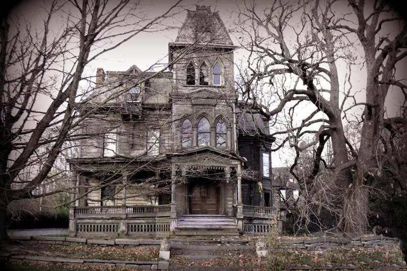 گردشگری وحشت: دو خانه تسخیر شده و دو داستان متفاوت