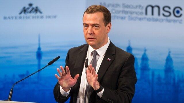 مدودف: ایده آمریکا در جنوب شرق آسیا موجب تضعیف آسه آن می شود