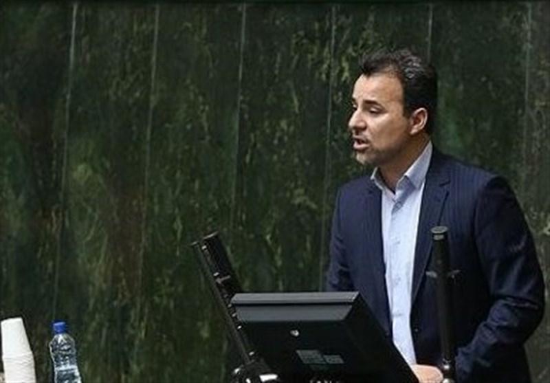 مجلس باید به ماجرای سرپیچی پزشکان از نصب کارتخوان ورود کند