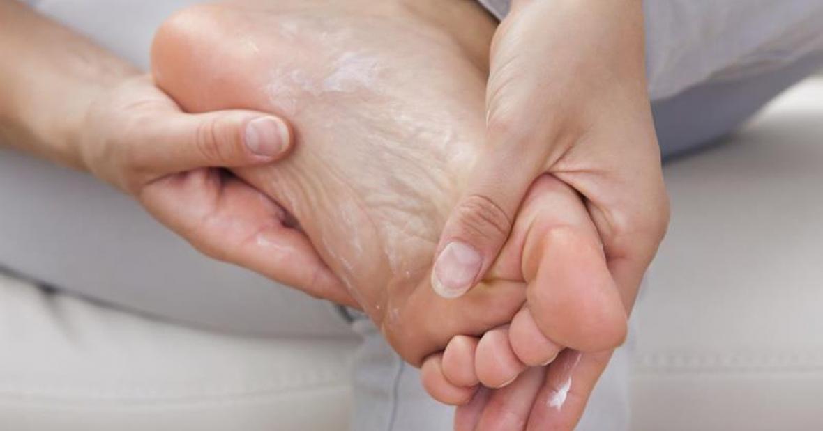 درمان های خانگی برای ترک پاشنه پا