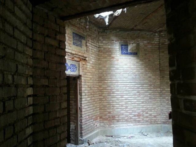 کشفِ جدید در مسجد در حال تخریب تجریش، مردم محلی از مسجد محافظت کشفِ جدید در مسجد در حال تخریب تجریش، مردم محلی از مسجد محافظت کردند