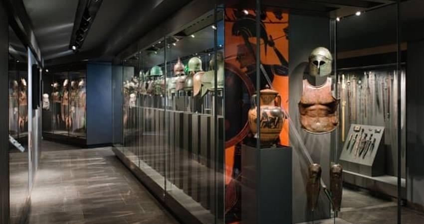 بازگشت آثار باستانی، توسط یک مجموعه دار