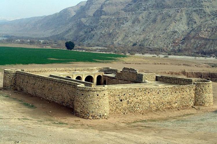 قلعه های تاریخی میرغلام و کنجانچم به بخش خصوصی واگذار می قلعه های تاریخی میرغلام و کنجانچم به بخش خصوصی واگذار می گردد