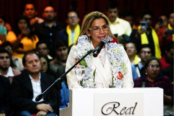 رئیس جمهوری موقت بولیوی نامزد انتخابات آینده می گردد