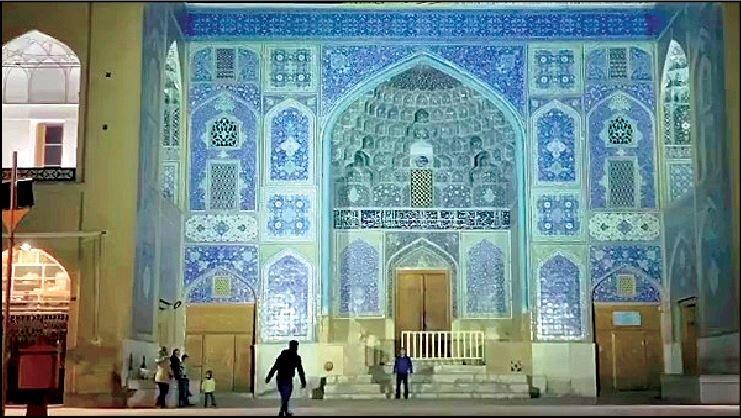 شلیک های پی درپی به مسجد شیخ لطف الله اصفهان شلیک های پی درپی به مسجد شیخ لطف الله اصفهان