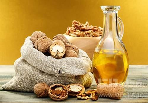 روغن گردو و خواص فوق العاده آن روغن گردو و خواص فوق العاده آن