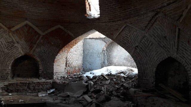 حمام قاجاری در همسایگی شیخ صفی جان می دهد