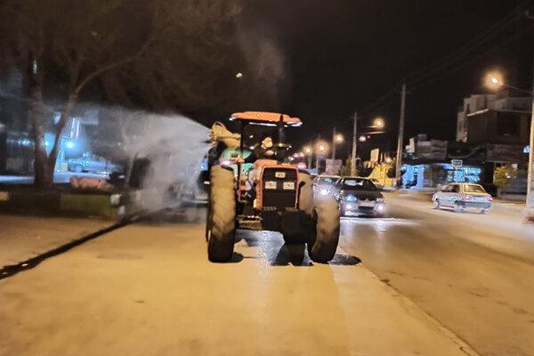 جوانان روانسری ضدعفونی این شهر را آغاز کردند