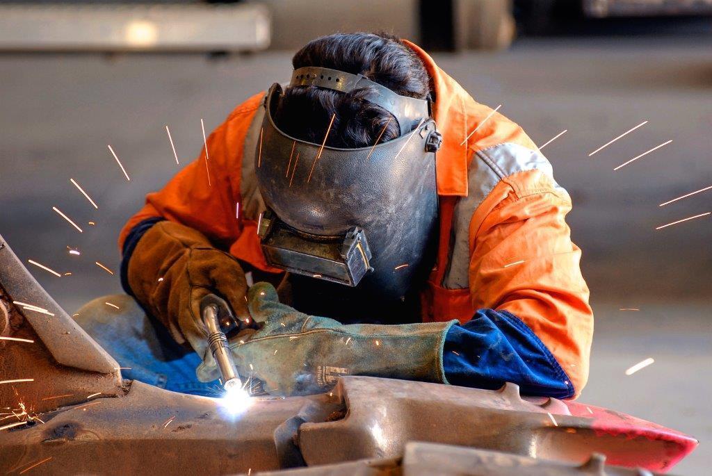 مقاله تعمیرات آهنگری در بازسازی ساختمان