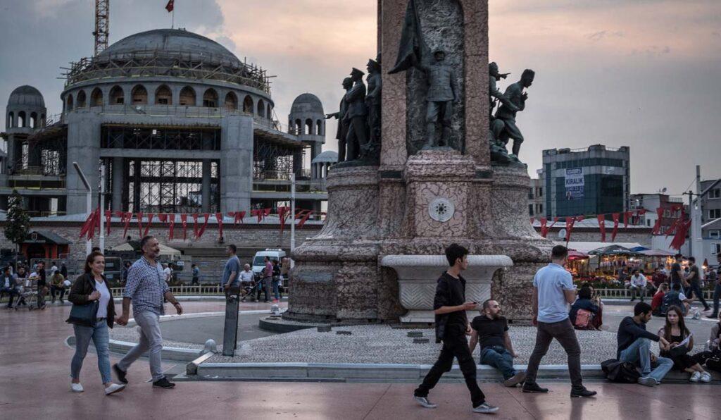 6 کاری که در میدان تکسیم استانبول می توان انجام داد