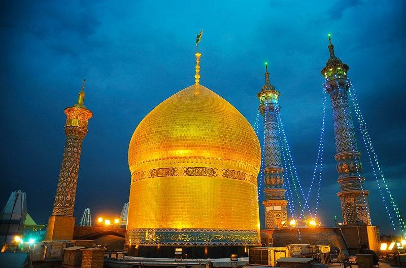 ورود غیرقانونی عده ای معلوم الحال به حرم حضرت معصومه ، درهای حرم مجدد بسته شد