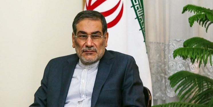 شمخانی: مدافعان سلامت در شرایط تحریم جانشان را کف دست گرفته شمخانی: مدافعان سلامت در شرایط تحریم جانشان را کف دست گرفته اند ، کرونا را شکست می دهیم.