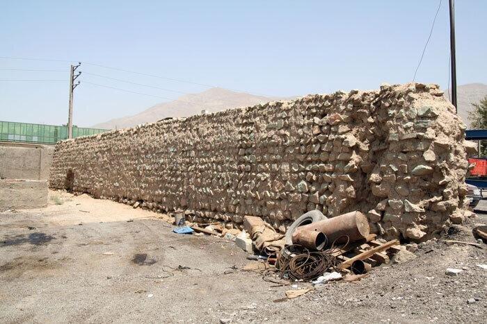 رضاخان میرپنج و جستجوگران گنج در کاروانسرا سنگی