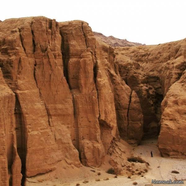 دره جن ها در یزد به نام کال جنی دره جن ها در یزد به نام کال جنی