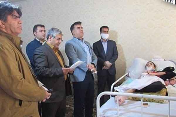 عیادت مسئولان البرزی از دختر تکواندوکار حادثه دیده عیادت مسئولان البرزی از دختر تکواندوکار حادثه دیده