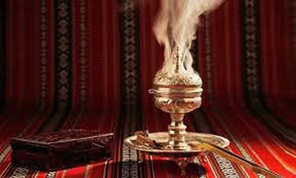 شیر دختر و سرخاب پنبه ای؛ درمان های خرافی از مشروطه تا الان شیر دختر و سرخاب پنبه ای؛ درمان های خرافی از مشروطه تا الان