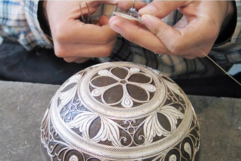 خبرنگاران فعالیت 230 هنرمند ملیله کار در زنجان