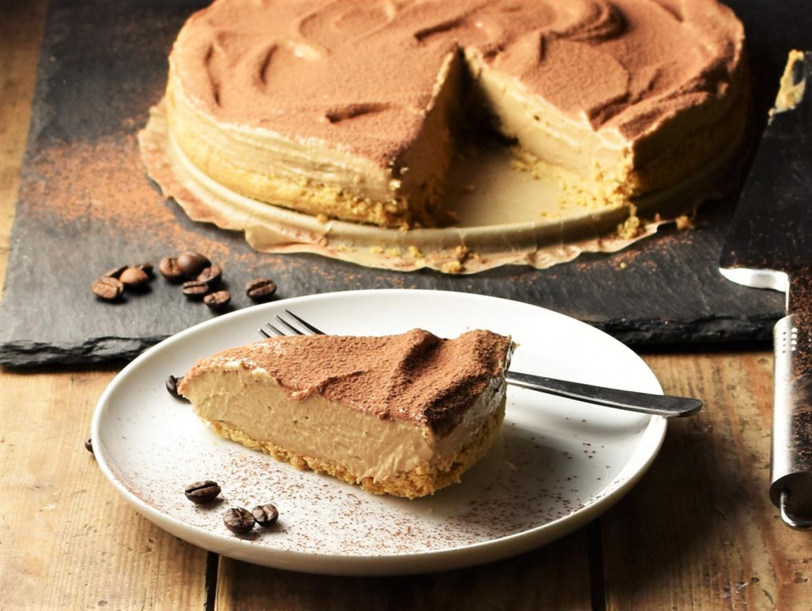 2 طرز تهیه چیز کیک یخچالی نسکافه و شکلاتی شیک و مجلسی با بیسکوییت