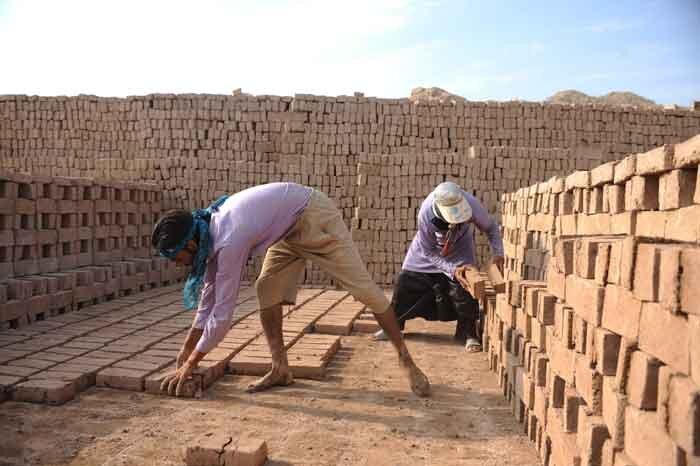 امسال محله ها رنگ آبادانی می گیرد امسال محله ها رنگ آبادانی می گیرد