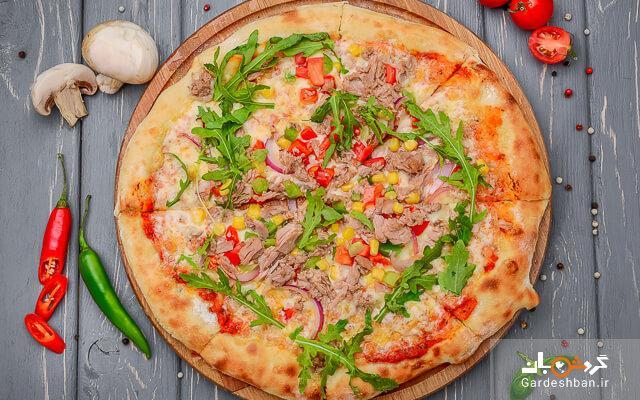 طرز تهیه یک پیتزا متفاوت و خوشمزه با تن ماهی