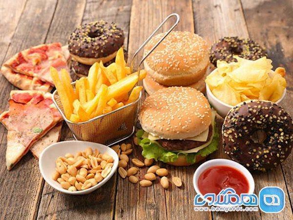 غذاهای خوشمزه ای که ما را به کام افسردگی می برند