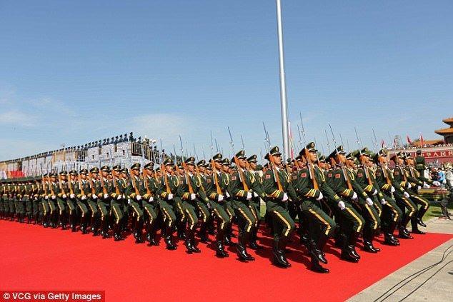 آماده باش 10 هزار سرباز چینی برای تامین امنیت هنگ کنگ
