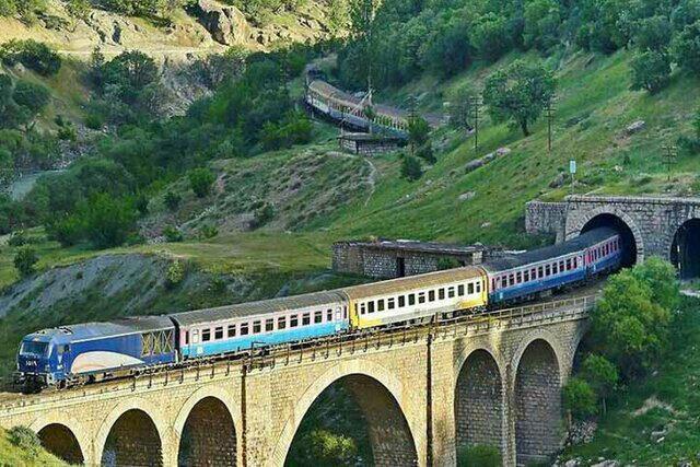 قطار گردشگری لرستان 15 خرداد آغاز به کار کرد قطار گردشگری لرستان 15 خرداد شروع به کار کرد
