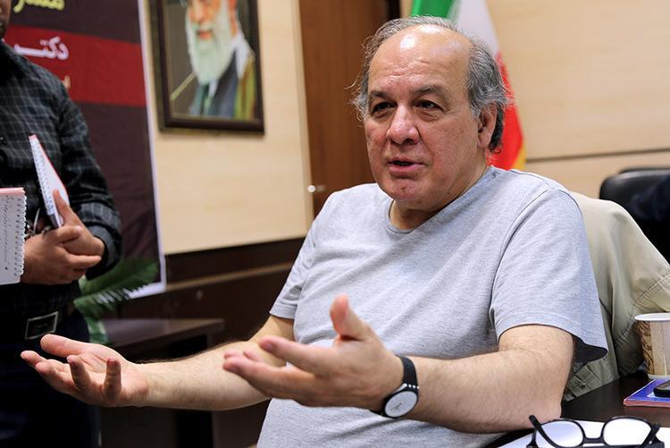 خودنمایی روشنفکرانه در جامعه ایران!