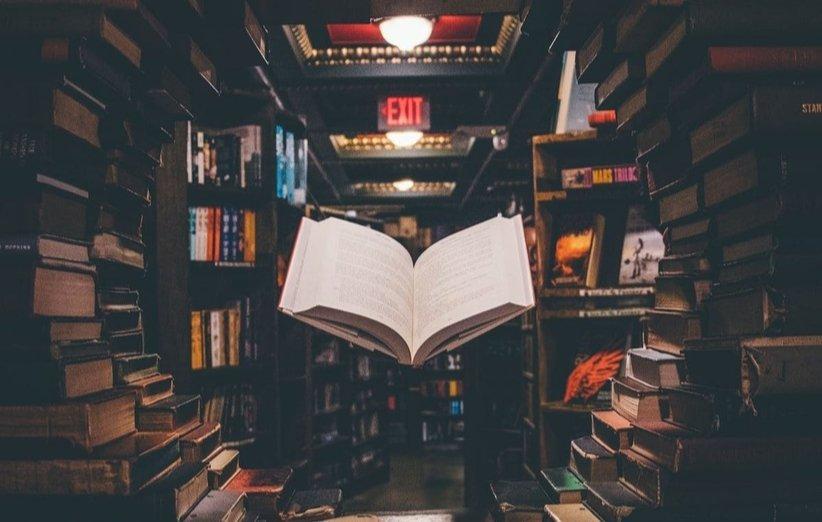 10 کتاب فلسفه و جامعه شناسی که برای درک دنیا باید خواند