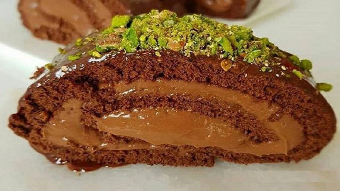 طرز تهیه رولت کرمی شکلاتی