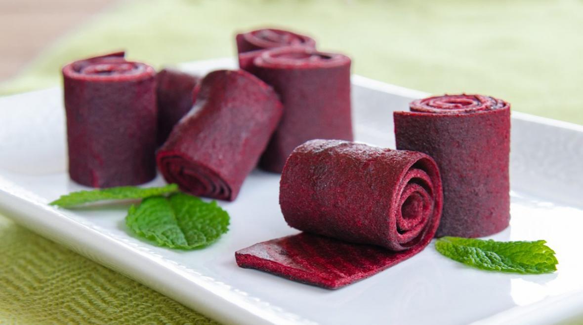 طرز تهیه لواشک آلبالو و آلو زرد خانگی و سایر میوه ها در فر و بدون فر