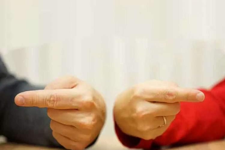 ما آهن رباهای انسانی هستیم ما آهن رباهای انسانی هستیم