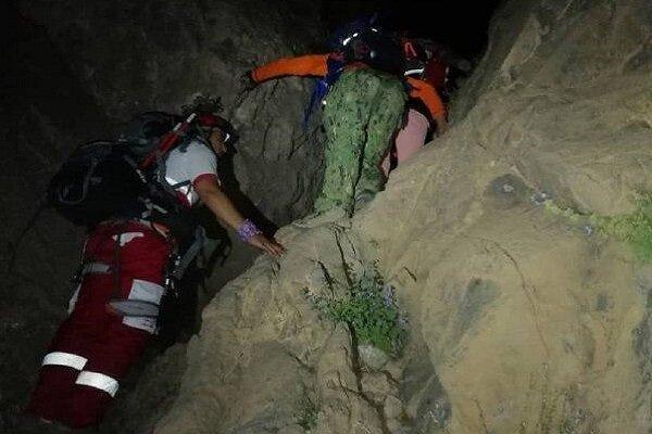 نجات 4 سنگ نورد گرفتار در کوه های صاحب الزمان(عج)
