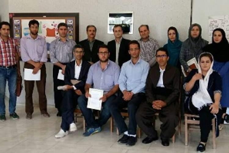 تکریم نویسندگان مهابادی از اهداف باشگاه های کتابخوانی این تکریم نویسندگان مهابادی از اهداف باشگاه های کتابخوانی این شهر است
