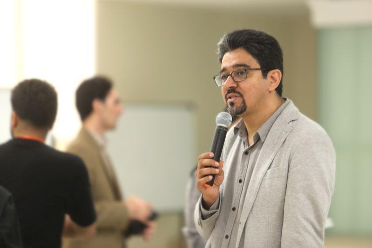 دنیای تغییرناپذیر اصغر آقایی!