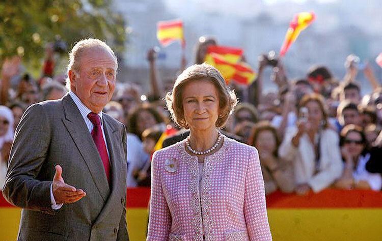 خوان کارلوس همسرش را جا گذاشت و رفت ، معشوقه پادشاه بدنام اسپانیا کیست؟